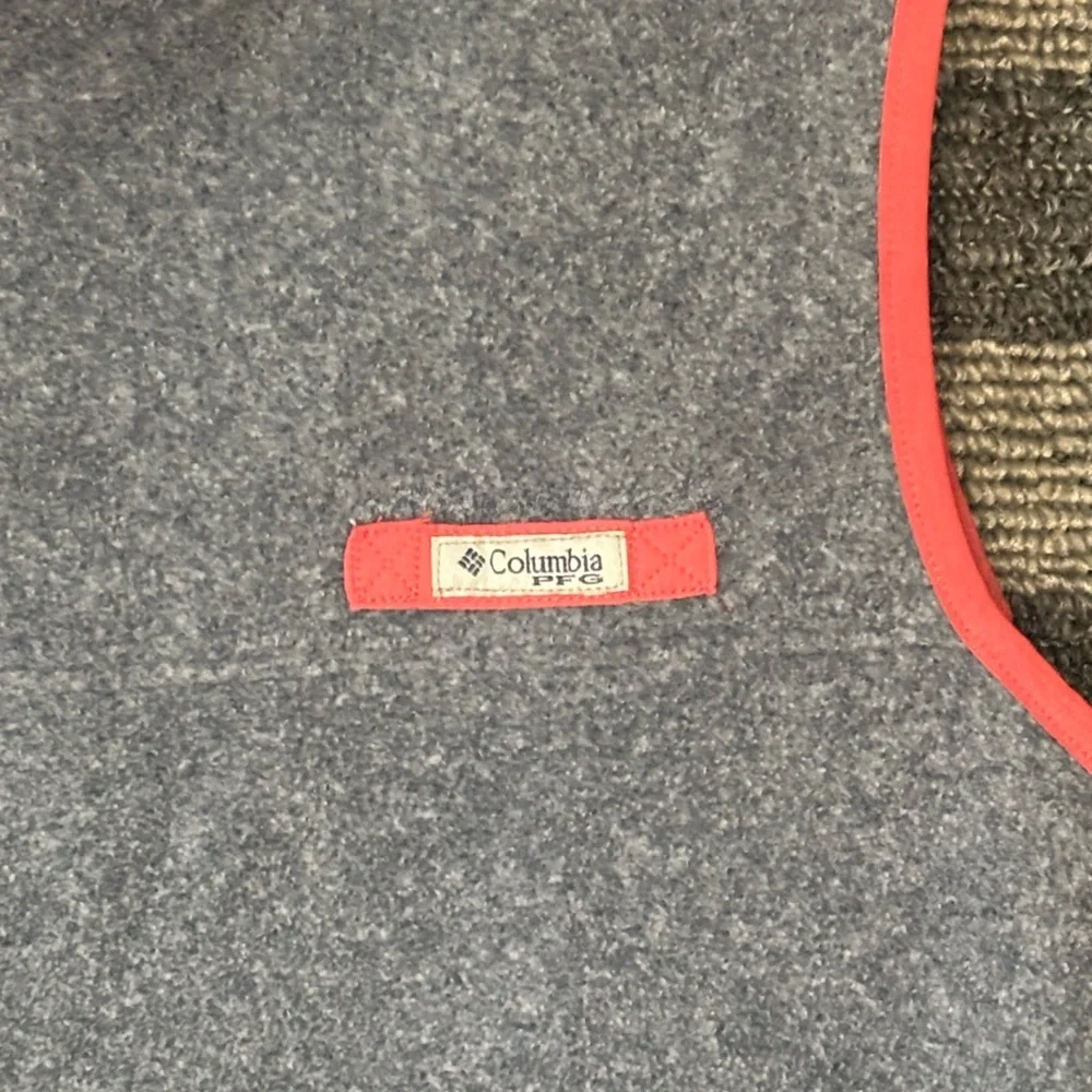 Columbia PFG Heather Gray Fleece Vest with Coral Trim Women’s XL EUC - Picture 3 of 9